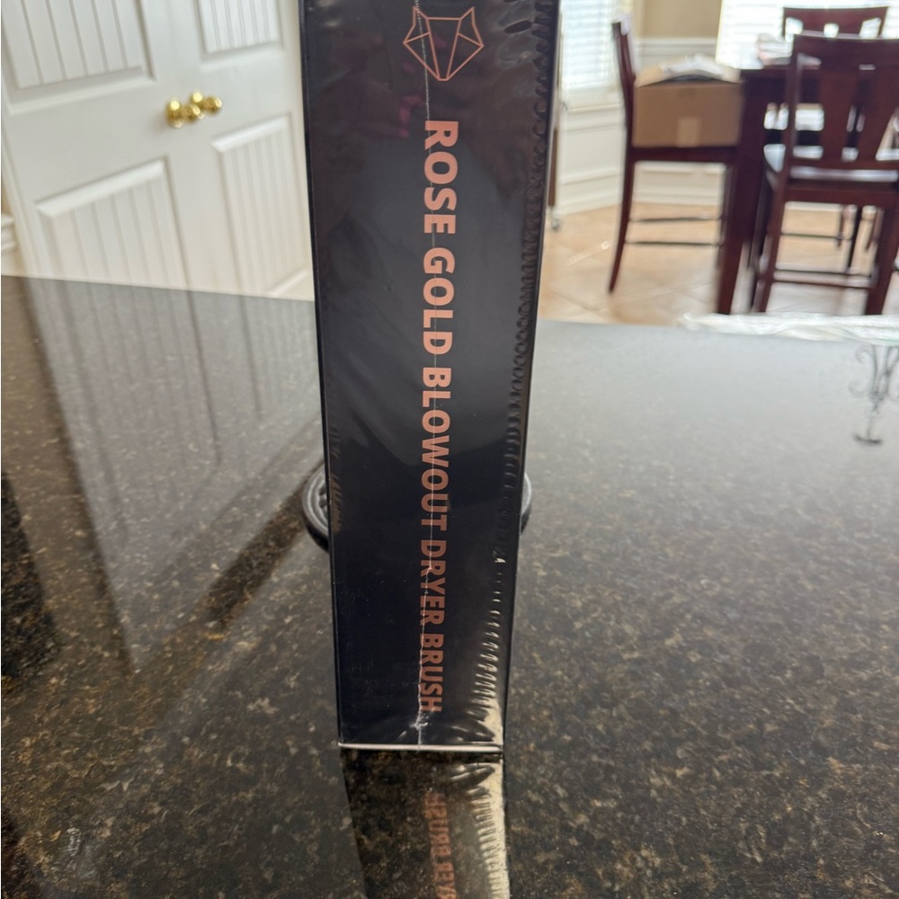 Rose Gold Hair Dryer Brush